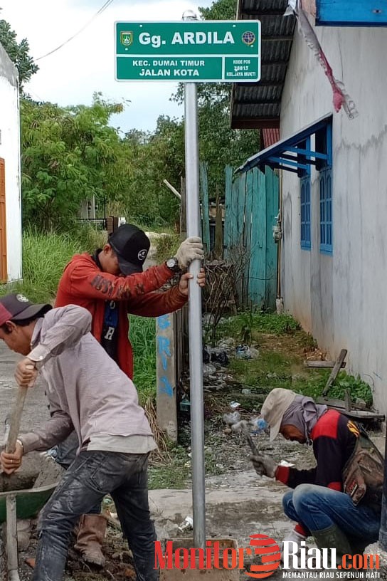 Dishub Dumai Rampungkan Pekerjaan Papan Nama Jalan