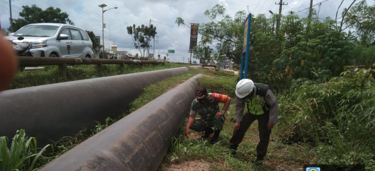 SKK Migas dan Babinsa Kelurahan Bukit Nanas Lakukan Patroli