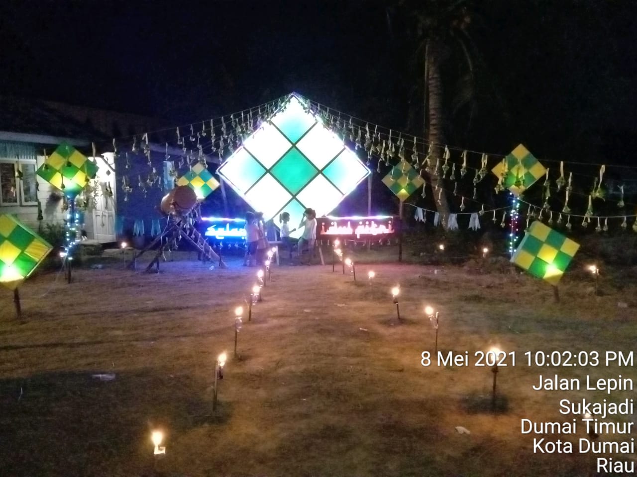 Pertahankan Tradisi Di Tengah Pandemic, Pemuda Lepin Dumai Buat Lampu Colok