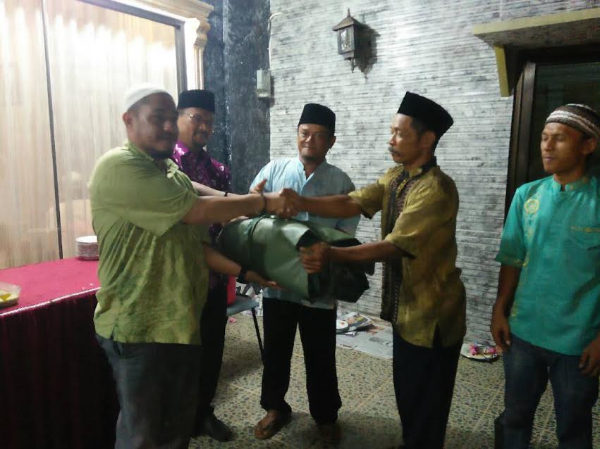 Johannes Gelar Do'a Bersama dan Serahkan bantuan