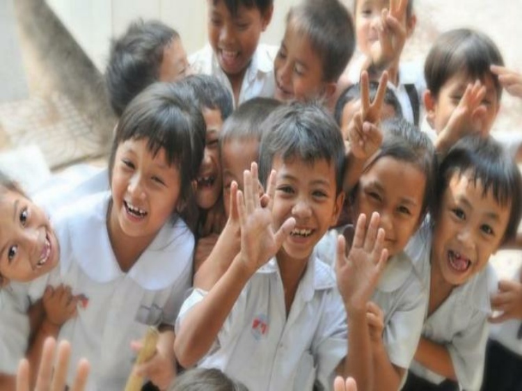 Studi: Anak yang Berangkat Sendiri ke Sekolah Lebih Bahagia