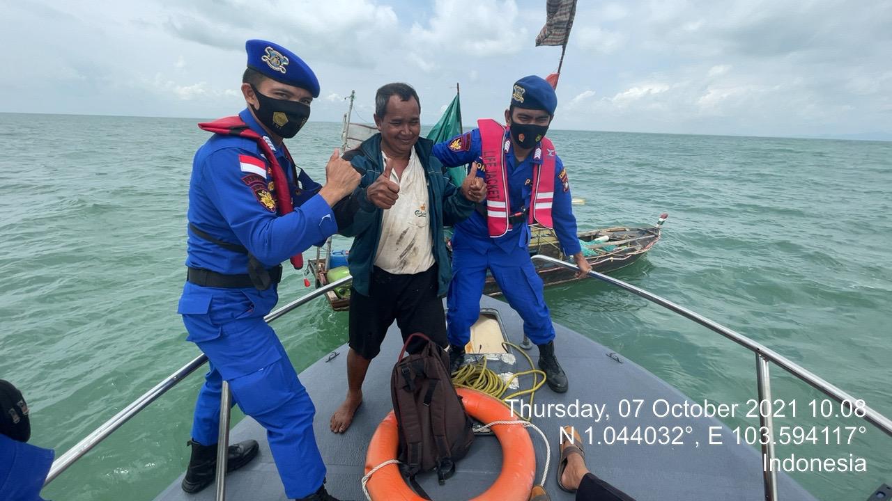 Satpolairud Polres Karimun Dengan Cepat Temukan Nelayan Yang Hilang Kontak di Laut