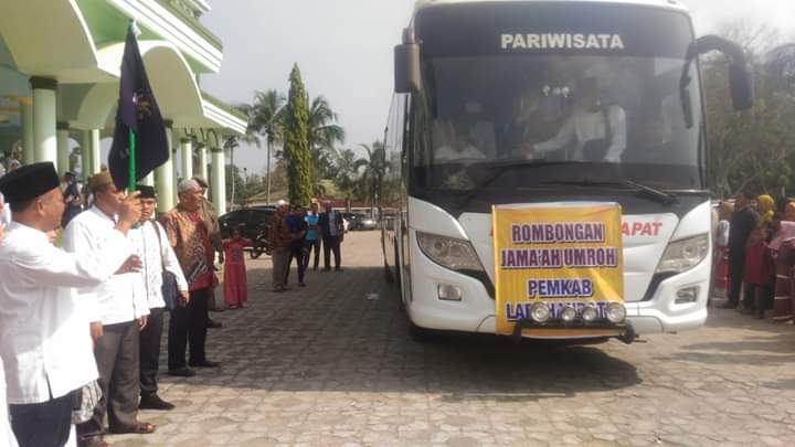 Sebanyak 40 Jamaah Umroh Asal Labuhanbatu Diberangkatkan Bupati Andi Suhaimi Dalimunthe