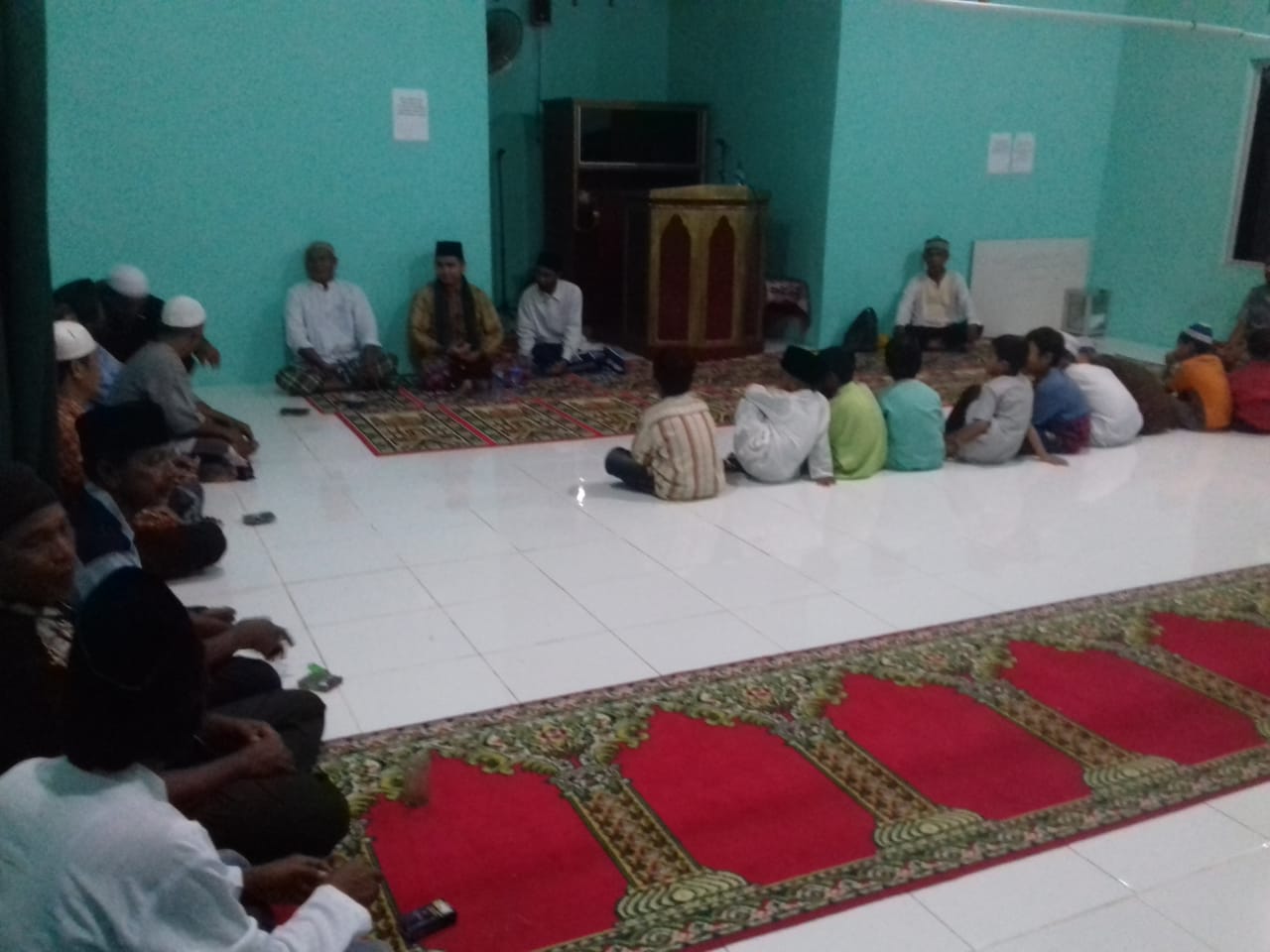Masyarakat RT 06 Bukit Timah Antusias Menghadiri Peringatan Maulid Nabi