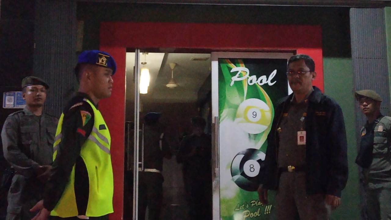 Masih Nakal, Satpol PP Dumai Tutup Paksa Tempat Hiburan