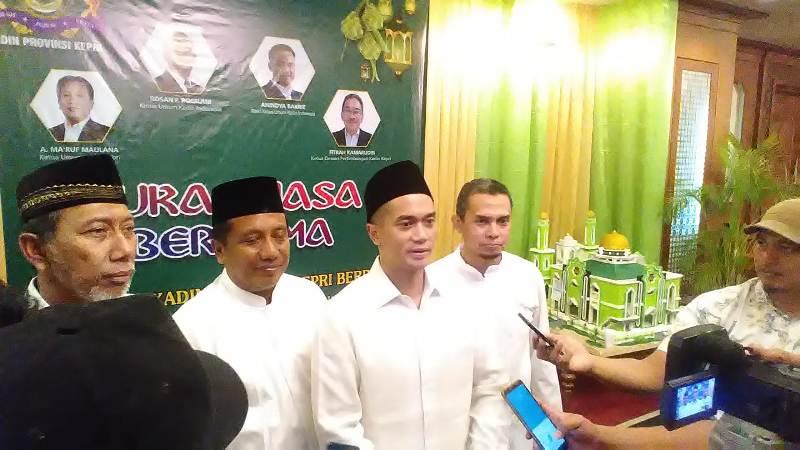 Kadin Kepri Gelar Buber dan Santuni Anak Yatim Piatu