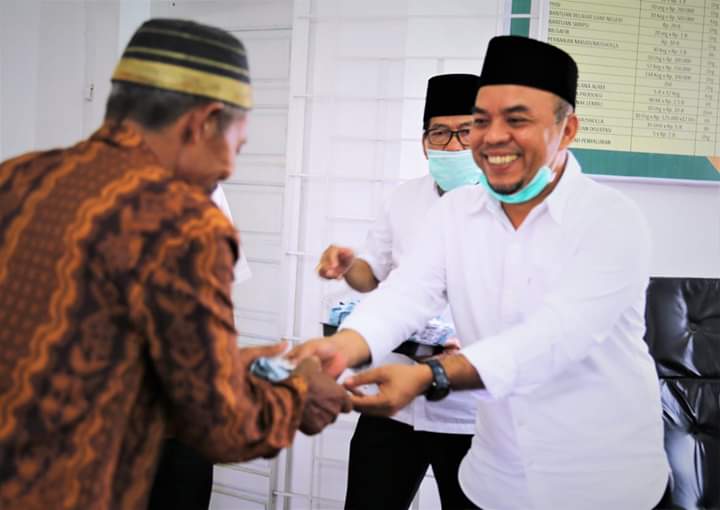 BAZNAS Labuhanbatu Salurkan Zakat untuk 11 Masjid dan 4 Musholla