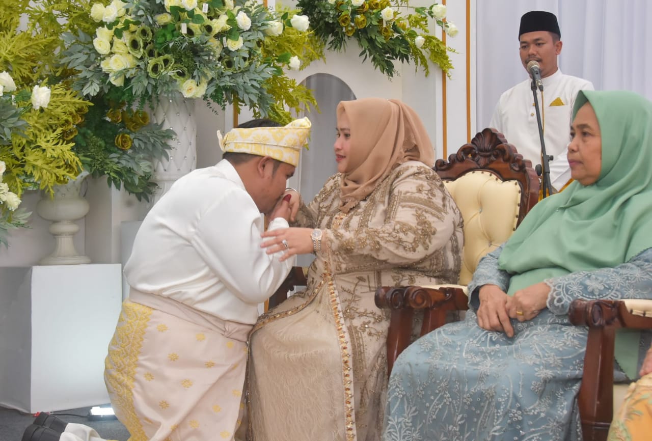 Septian Nugraha, Anak Bupati Kasmarni Akhiri Masa Lajang
