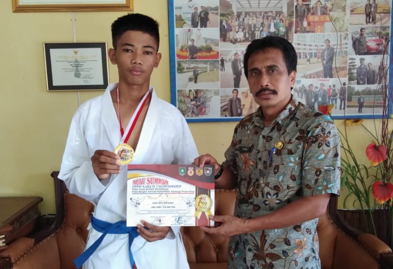 Siswa SMKN 1 Tembilahan Raih Medali Emas