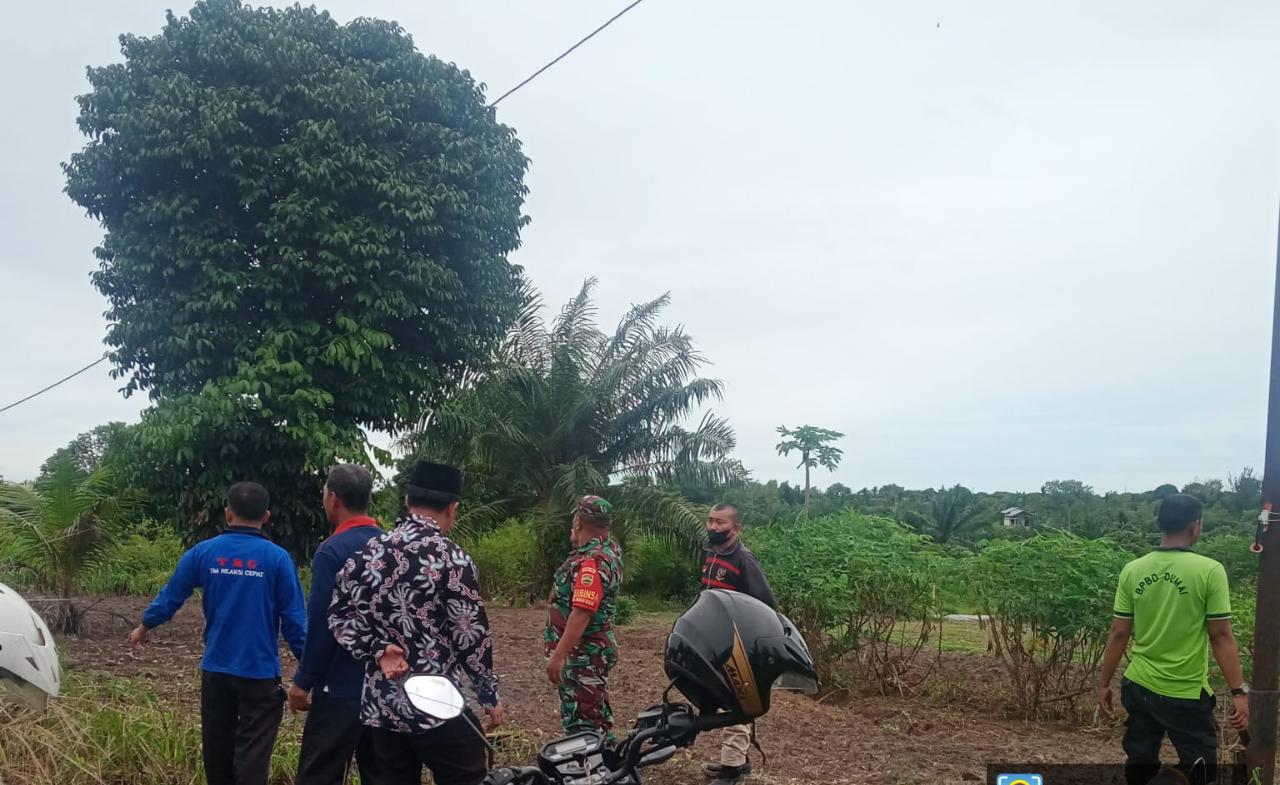 Sertu Sareh dan Lurah Lakukan Patroli Cegah Karhutla