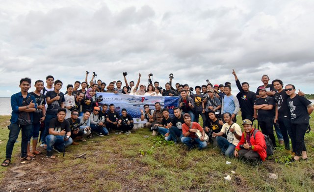 Hunting Akbar KFD, Puluhan Fotografer Beraksi di Pantai Ayu Akasia Indah Dumai