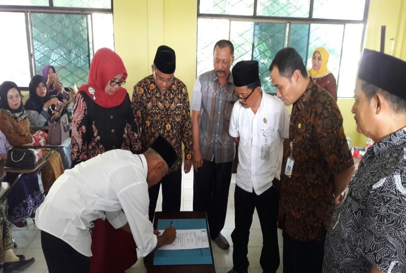 Sertijab 79 Kepsek Kecamatan Mandau dipusatkan di Aula UPTD Pendidikan Kecamatan Mandau