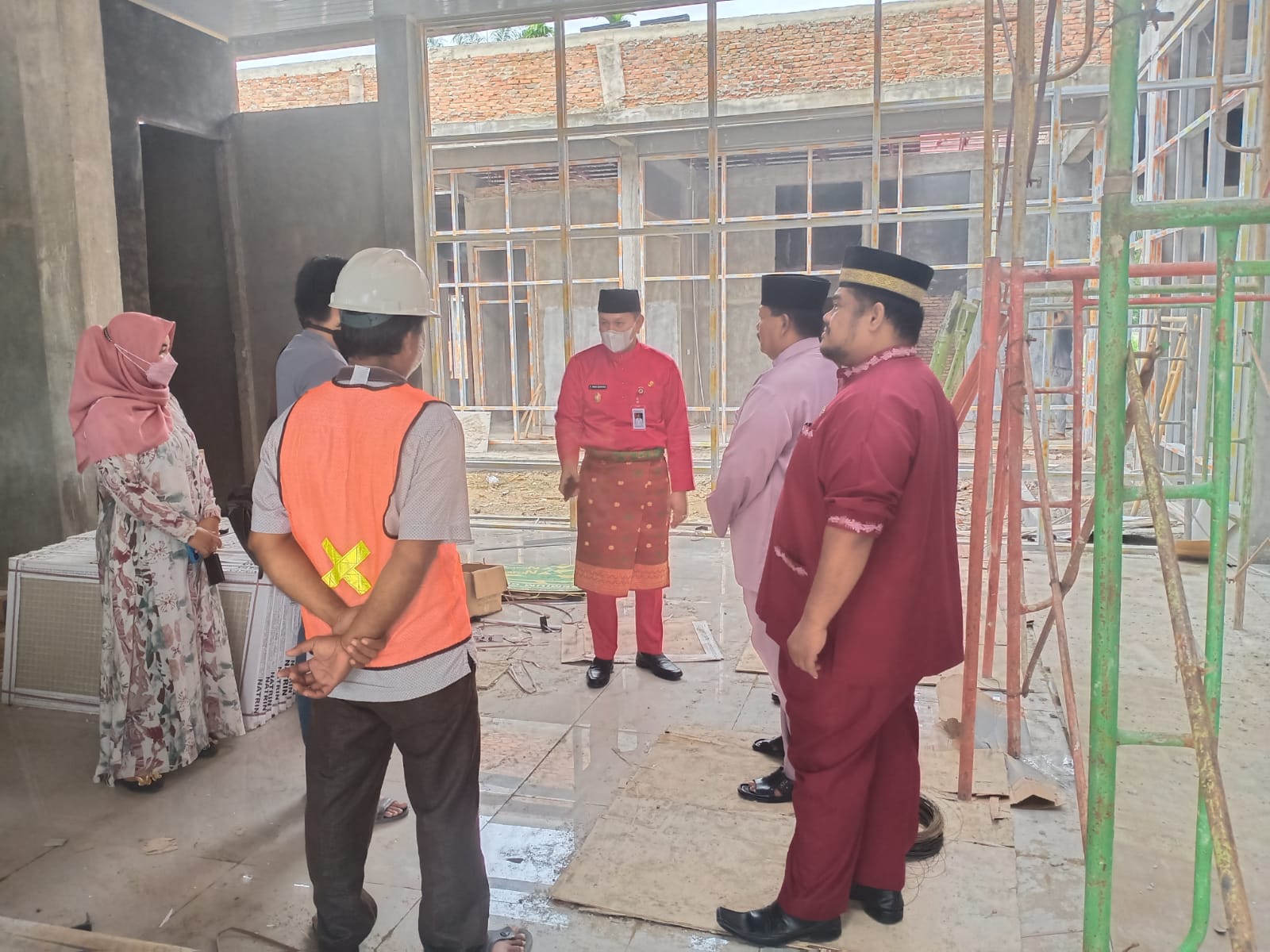 Wabup Rohul Ingatkan Kontraktor Jangan Asal Kerja, Harus Cerdas!