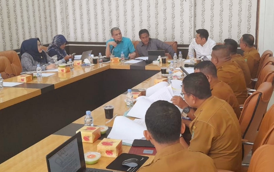 Pansus A DPRD Rokan Hilir dan Bapenda Lanjutkan Rapat Kerja Bahas Retribusi dan Pajak Daerah