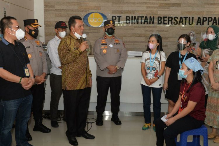 Gubernur Ansar Keliling Batam Tinjau Vaksinasi