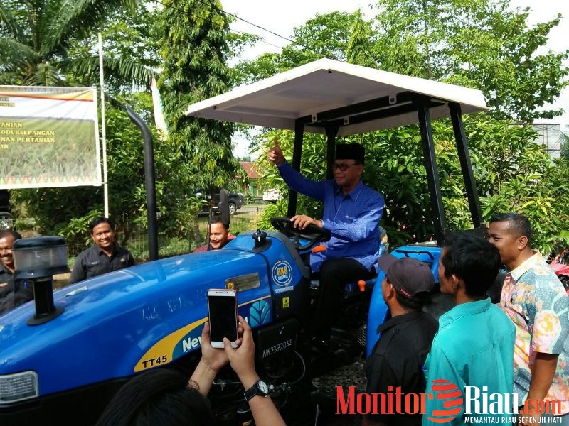 Pemkab Rohil Kembangkan Sektor Perkebunan Angkat Perekonomian Masyarakat