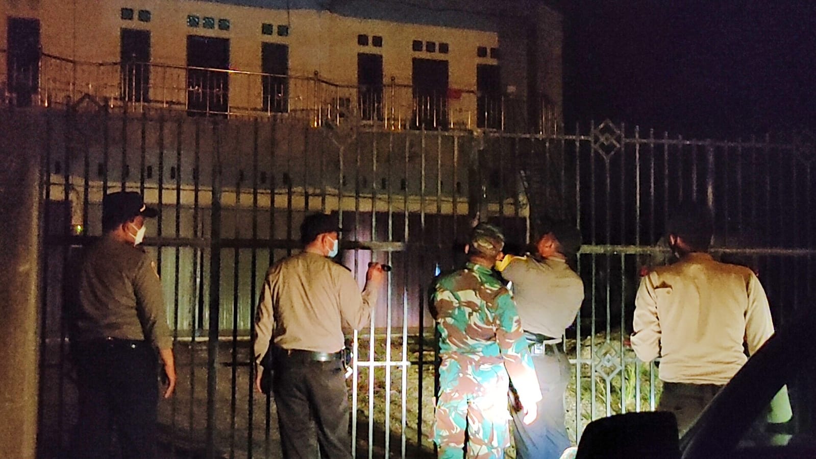 Pemilik Kafe 'Remang-remang' di Rohul Sempat Kelabui Tim Gabungan TNI-Polri