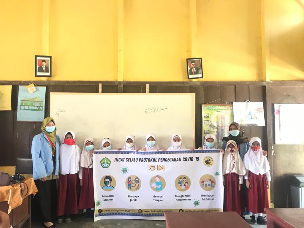 Mahasiswa KKN Integrasi UNRI Lakukan Sosialisasi Pencegahan Penyebaran Covid-19 di SDN 004