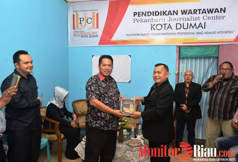Wawako Resmikan Kelas Reguler PJC Dumai Angkatan I