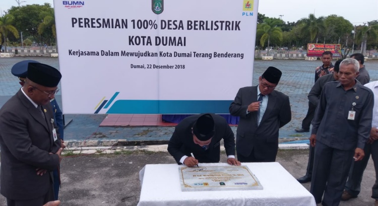 PLN dan Pemerintah Resmikan 100 Persen Desa Berlistrik Untuk Kota Dumai