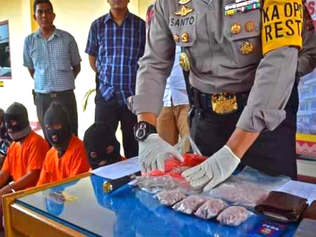 Polresta Pekanbaru Ringkus Bandar Narkoba Antar Provinsi, 854 Pil Ekstasi Turut Diamankan