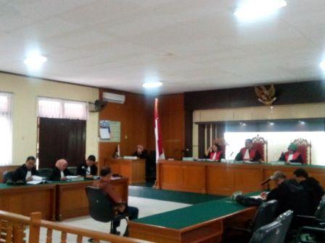 Kepala BPMPD Siak Dituntut 4,5 Tahun