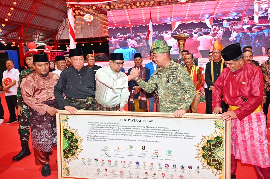 Dukung Kehadiran Group 3 Kopassus, Wakil Ketua DPRD Bahari Bacakan Pernyataan Sikap Komponen Masyarakat Dumai