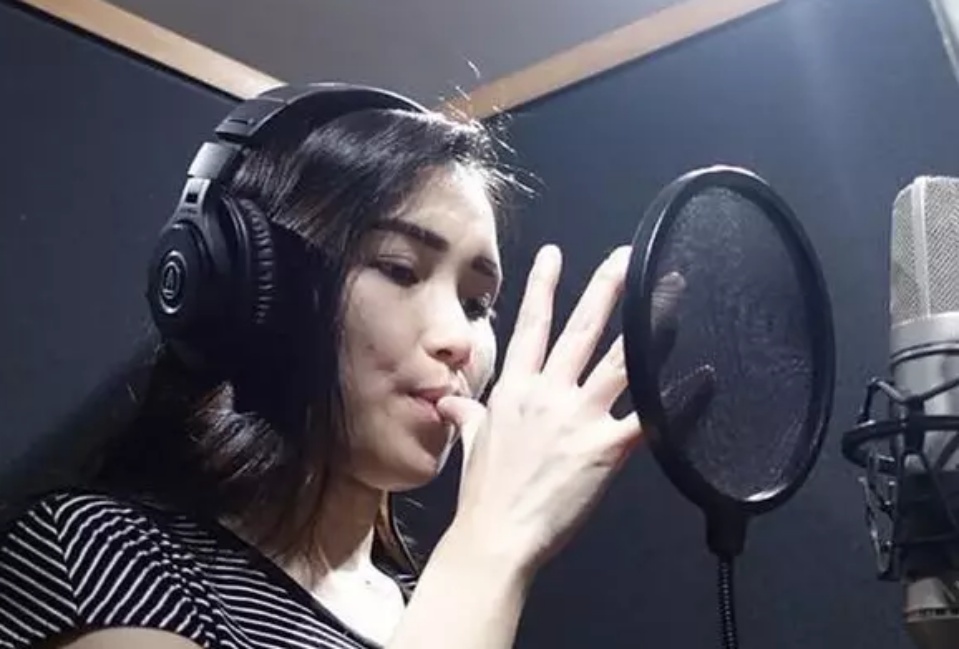 Cerita Ayu Ting Ting Diganggu Makhluk Halus