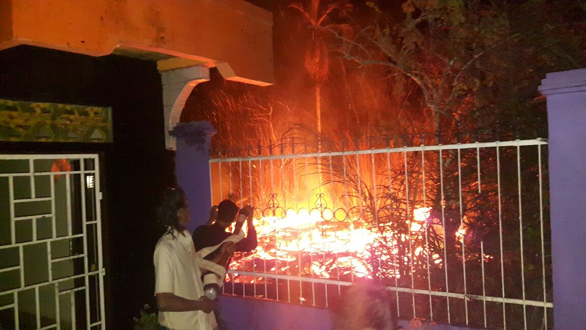 Rumah Terbakar, Suami Istri di Inhil Ini Nyaris Dilalap Api