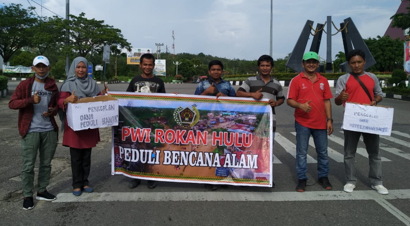 PWI Rohul Peduli Derita Warga