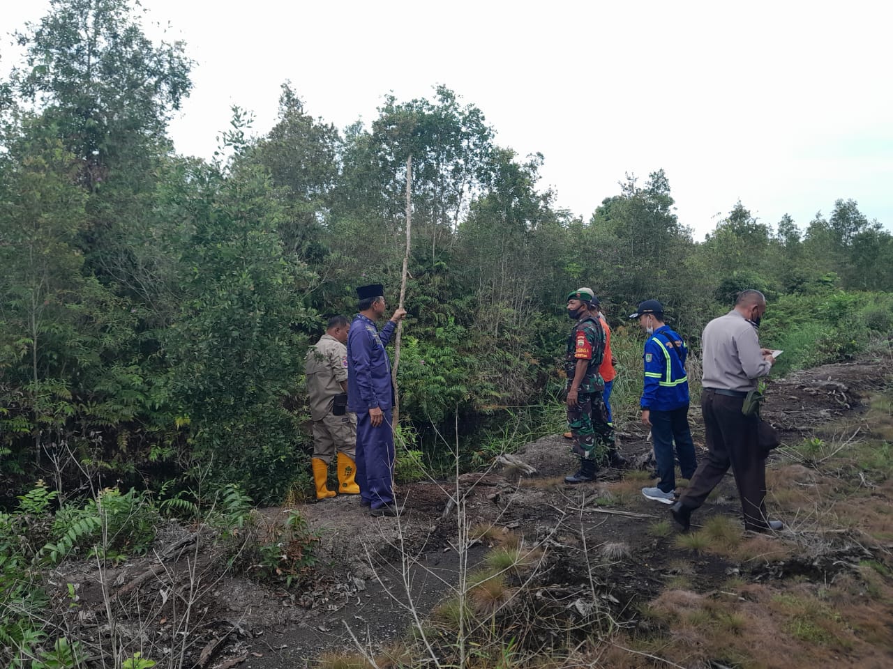 Semangat Cegah Karhutla, Sertu Aslim Lubis Gelar Patroli Gabungan