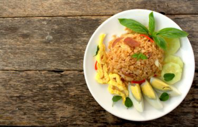 Resep Nasi Goreng Spesial Jamur Kuping, Sajikan dengan Acar Nanas Wortel