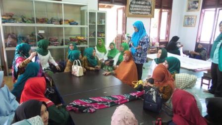 Dekranasda Kampar Ingin Kembangkan Batik Riau