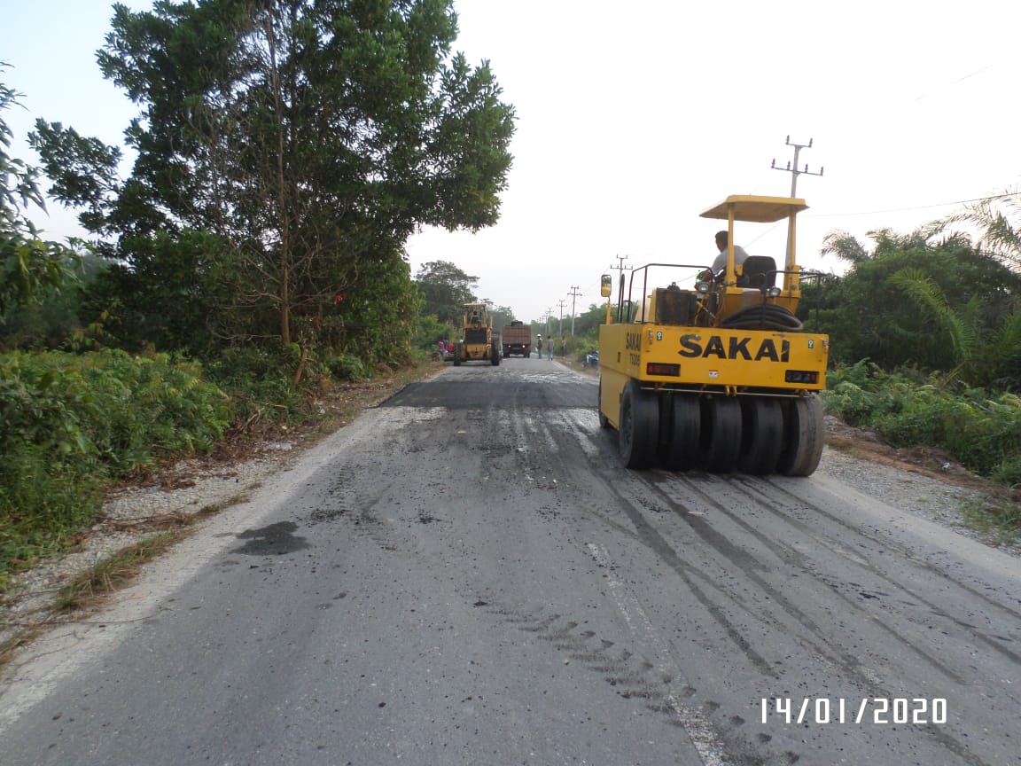 Jalan Aspal Rusak di Lobuk Ogung, Ini Kata Humas EMP Ltd