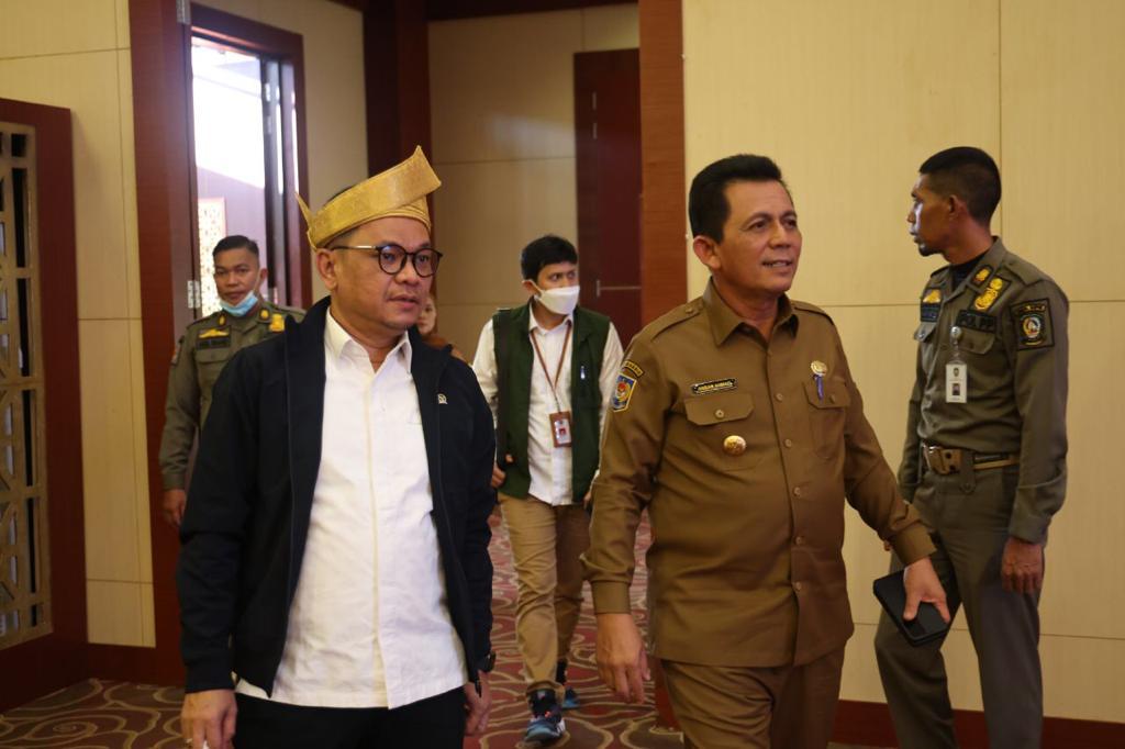 Kunjungan Kerja Reses Ke Kepri, Komisi VIII DPR RI Serahkan Bantuan dan Serap Aspirasi