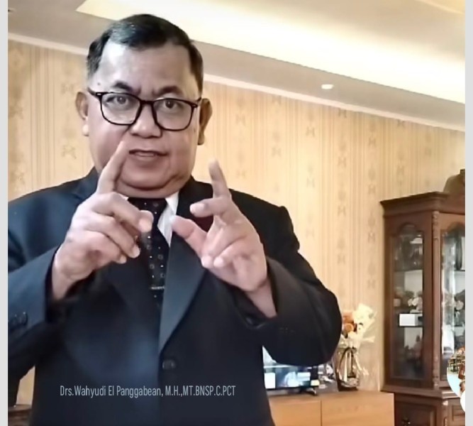 Jika Ingin Sukses di Era Bisnis Mafia Ini,  Wartawan Harus Profesional & Bermental Singa