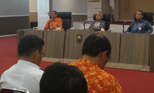 Gubernur Riau Meradang, Banyak SKPD Tak Hadir dalam Persiapan Hari Korupsi