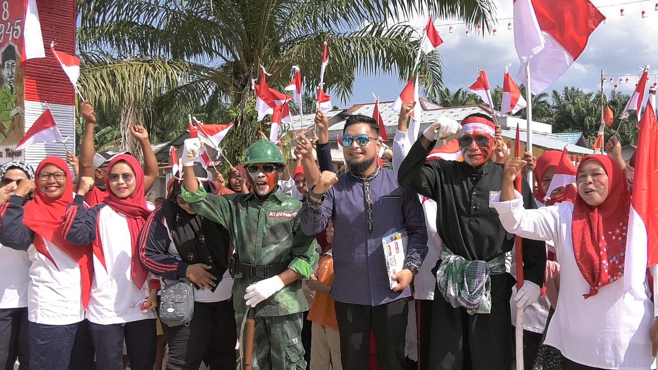 Kuatkan Persatuan, Warga Pamesi Kompak Hias Gapura di Momen HUT RI