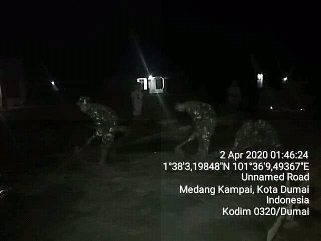TMMD ke 107, Sempat Terhambat, Kegiatan Semenisasi Terus Dikerjakan Hingga Pukul 03.00 WIB