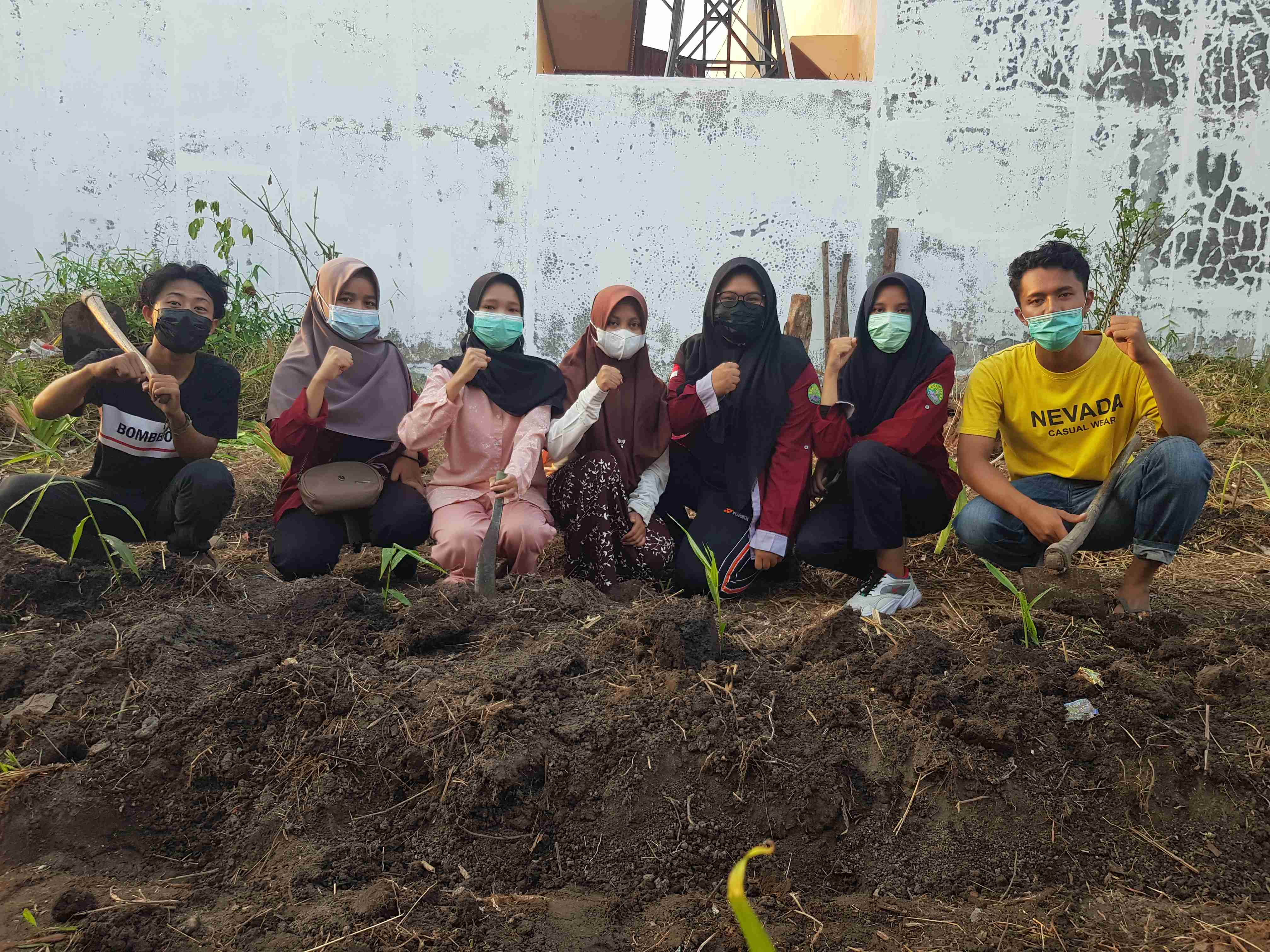 Pengabdian Mahasiswa Kukerta UNRI, Ajak Masyarakat Tobek Godang Manfaatkan Lahan Kosong