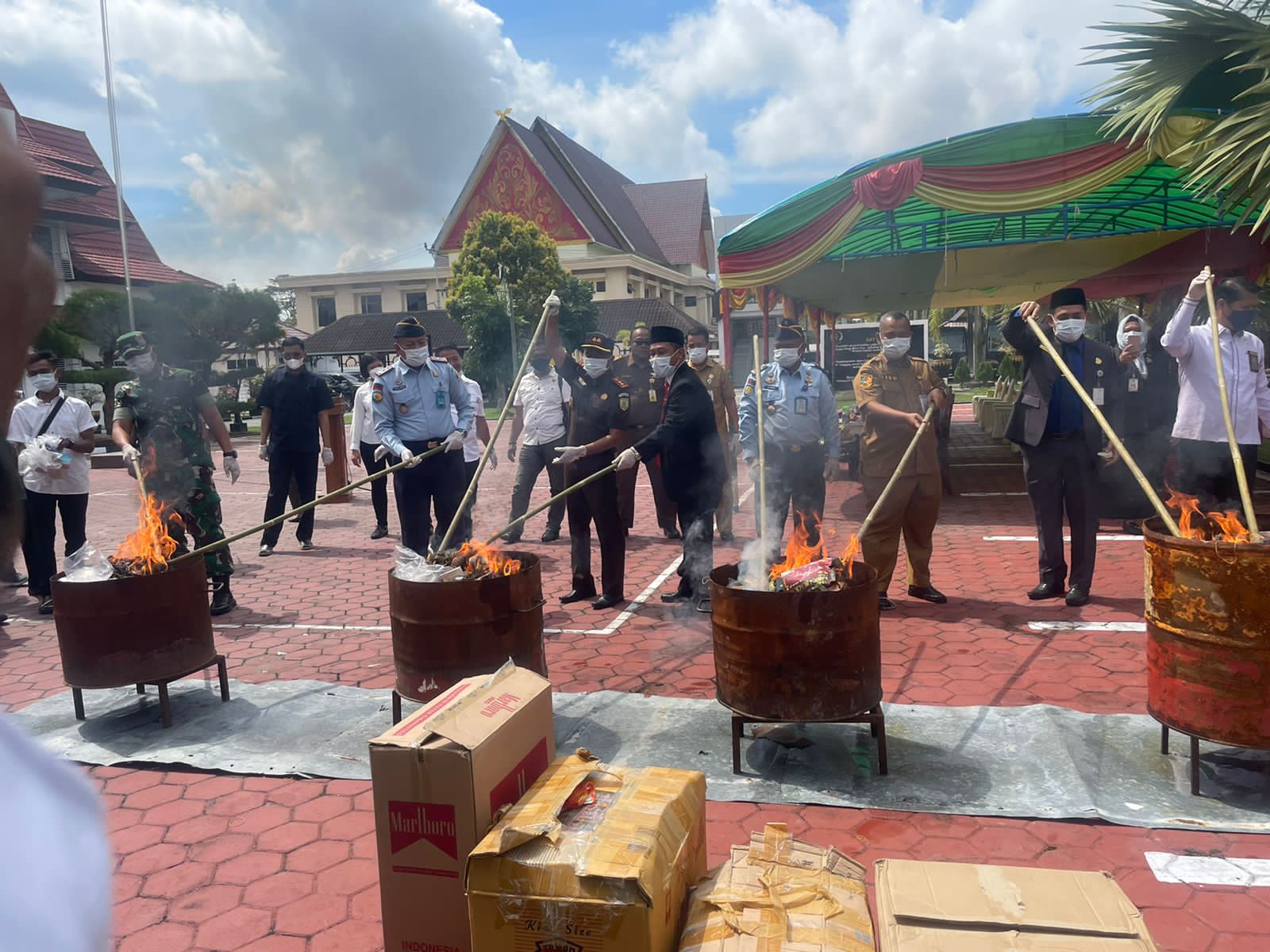 Kejari Bengkalis Musnahkan BB Dari 233 Perkara