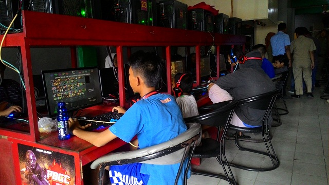Jam Operasional Warnet di Pekanbaru Sampai 22.00 WIB