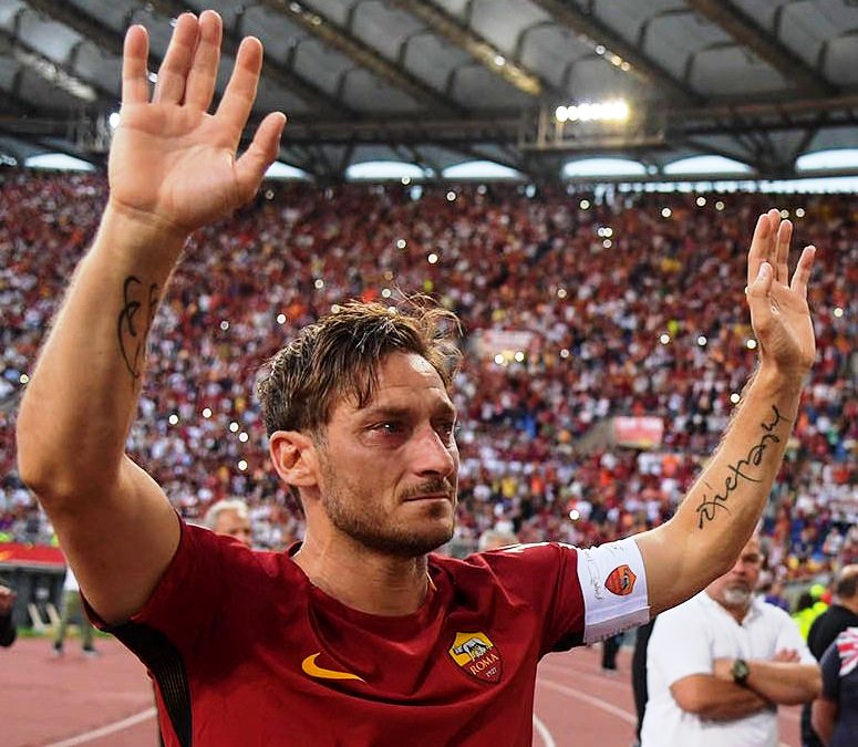 Perpisahan Totti Dibanjiri Air Mata