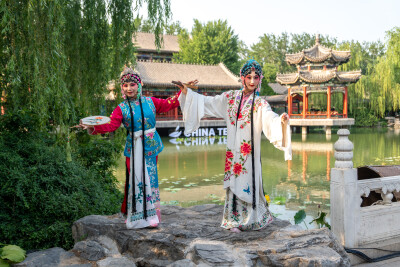 Pekan Budaya Teh Internasional Chaoyang 2025 Resmi Dibuka: Perpaduan Teh, Opera, dan Warisan Budaya Tiongkok