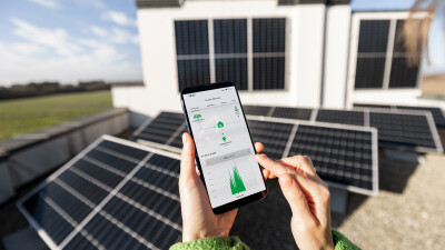 Momentum Energy dan Solargain Dorong Pemanfaatan Energi Surya dan Baterai oleh Rumah Tangga dan UMKM di Australia