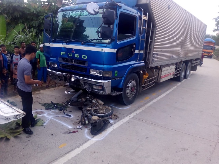 Menuju Puskesmas, Atas Meregang Nyawa Ditabrak Truk