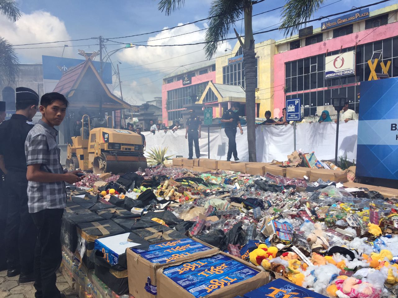 Bea Cukai Musnahkan Barang Ilegal Senilai Rp 3,4 M