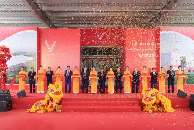 VinFast inaugurates electric vehicle plant in Hà T?nh