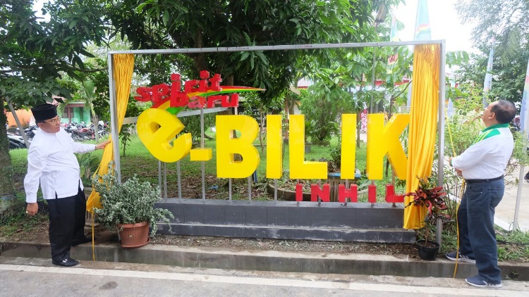 Bupati Inhil Resmikan 'e-Bilik' di Diskominfo