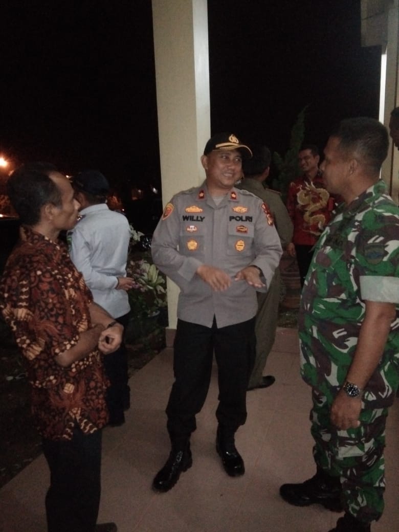 Pantau Misa Malam Natal, Jemaat Katolik Rohul Apresiasi Kehadiran Kompol Willy